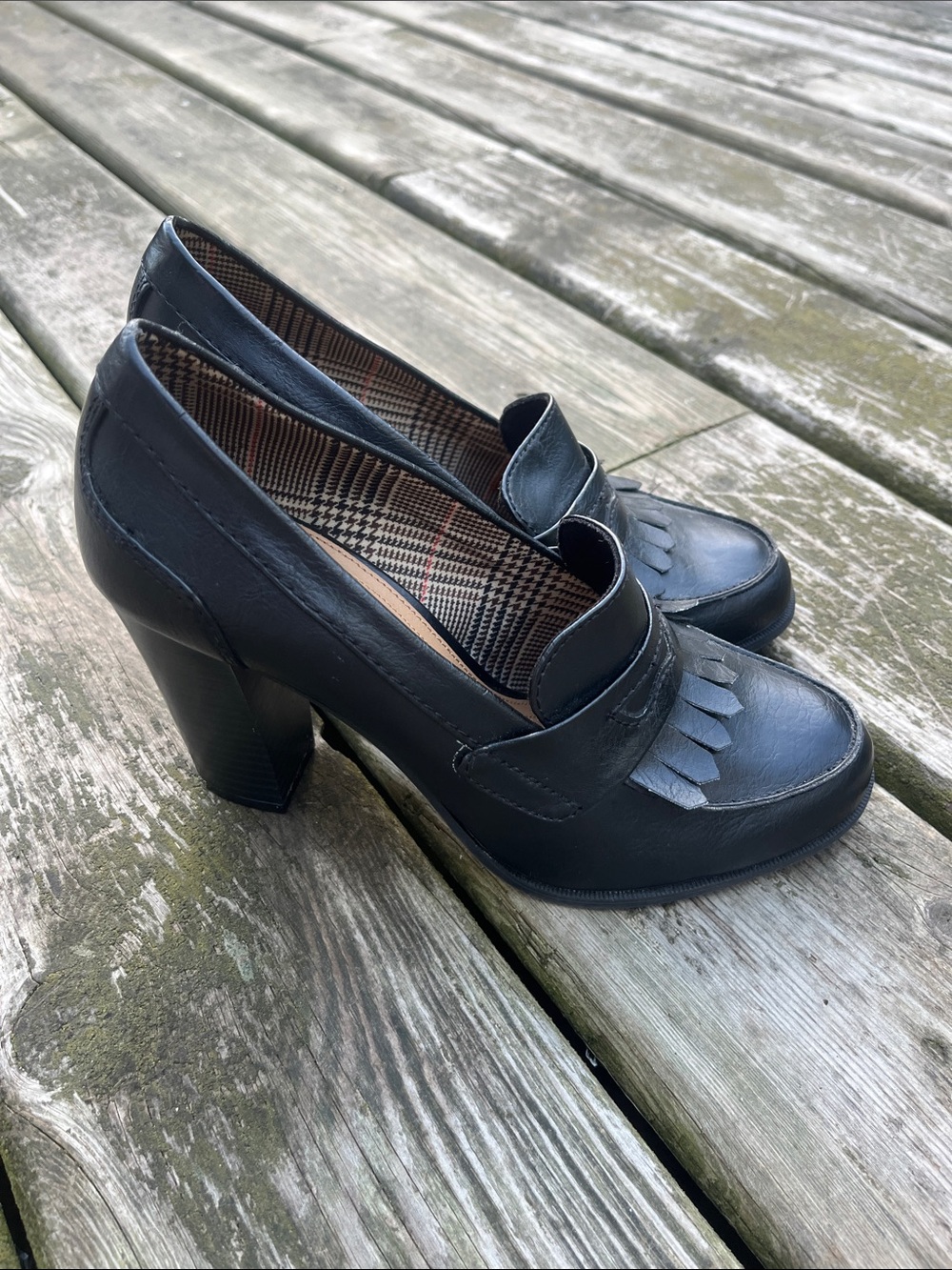FIONI Black Leather Fringe Block Heels Never worn Size 8.5